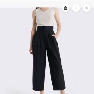Lattelier high waisted, black cropped baggy pants